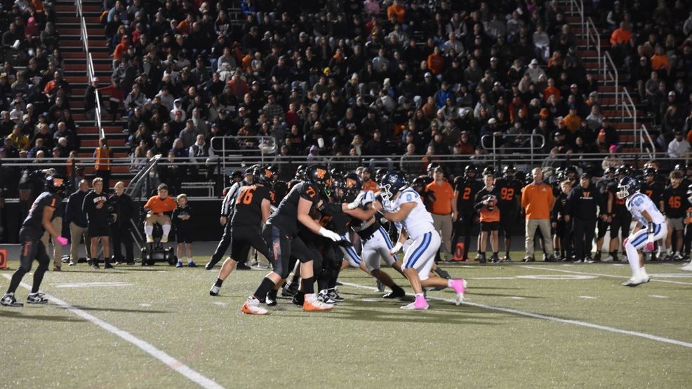 FOX 11 Top 11: West De Pere hangs onto No. 1; Little Chute moves up