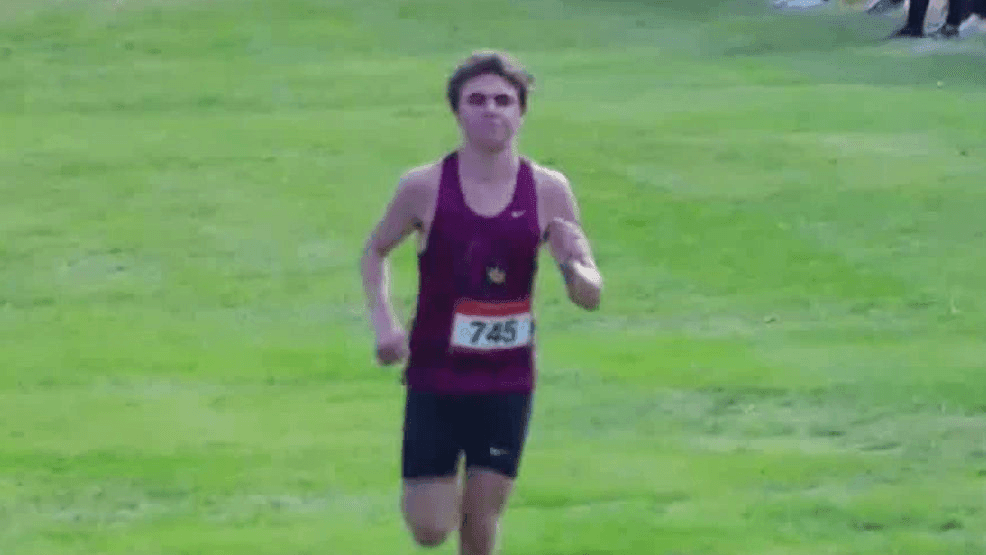 De Pere, Appleton North win boys and girls cross country sectional