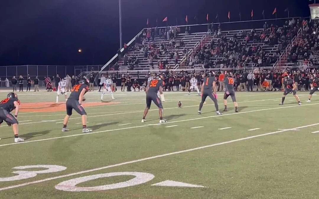 West De Pere recovers onside kick that leads to game-winning touchdown against Bay Port
