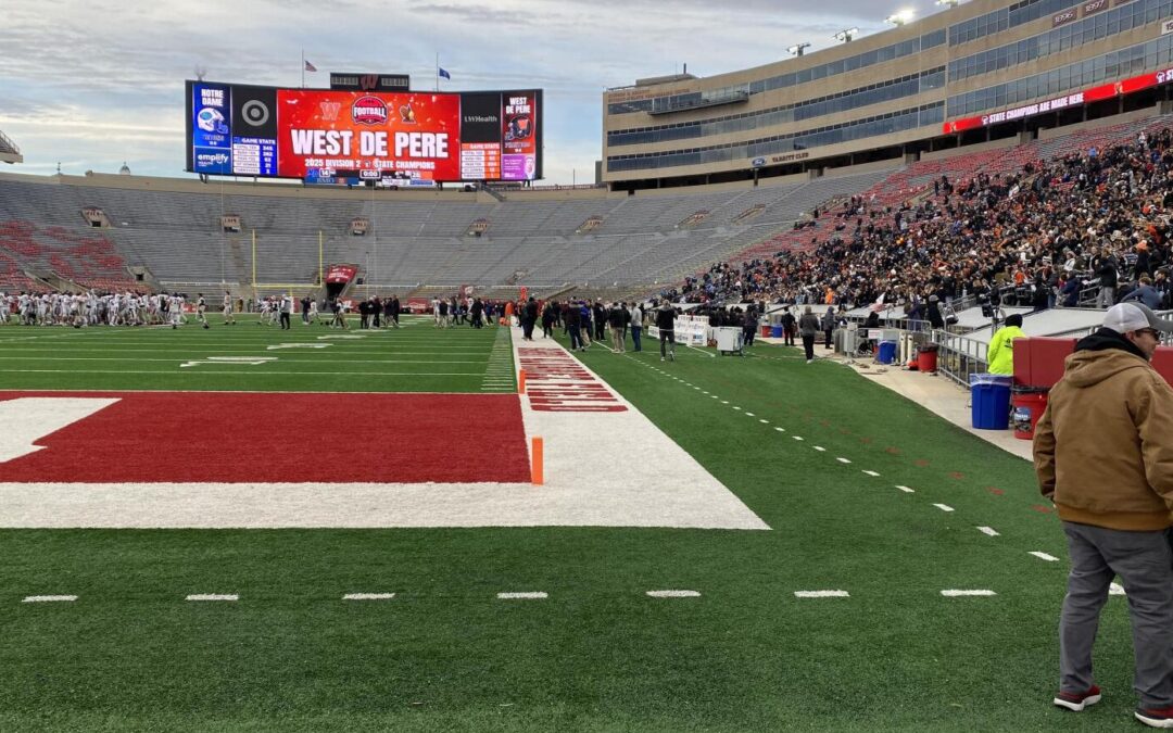 West De Pere takes down Notre Dame 28–14 in a slugfest to become D2 State Football Champions