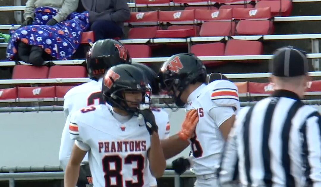 West De Pere holds off Notre Dame, 28-14, to claim WIAA Division 2 state football championship