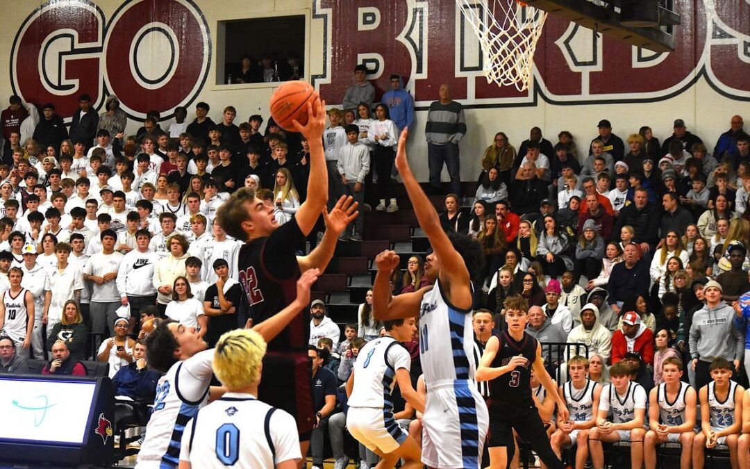 De Pere tops Bay Port, proving resilience after losing key players